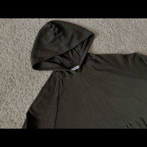 Aritzia Tops - Aritzia TNA Waffle Oversized Hoodie Aritzia Tops - Aritzia TNA Waffle Oversized Hoodie